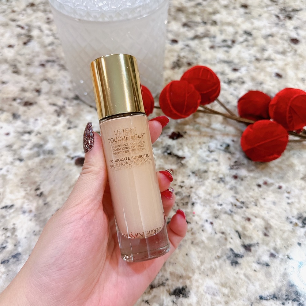 YSL yvessaintlaurent TOUCHE ÉCLAT LE TEINT foundation /NWOB